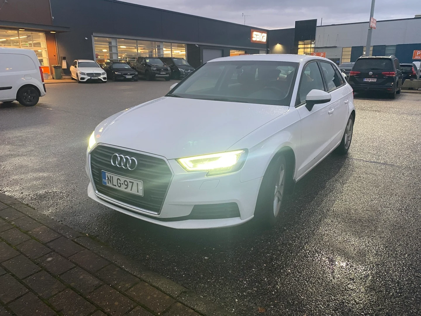 Car Image - 29yPX0FFoKntqSjgGO29T3