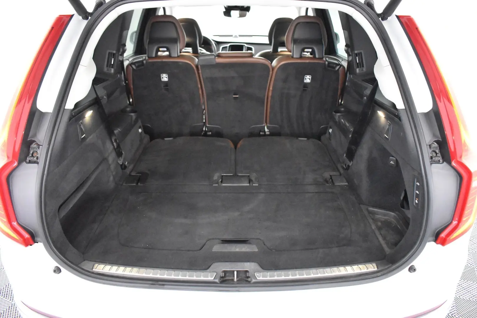 Car Image - 4p6B2A7GLrRgaIVMgB7Muz