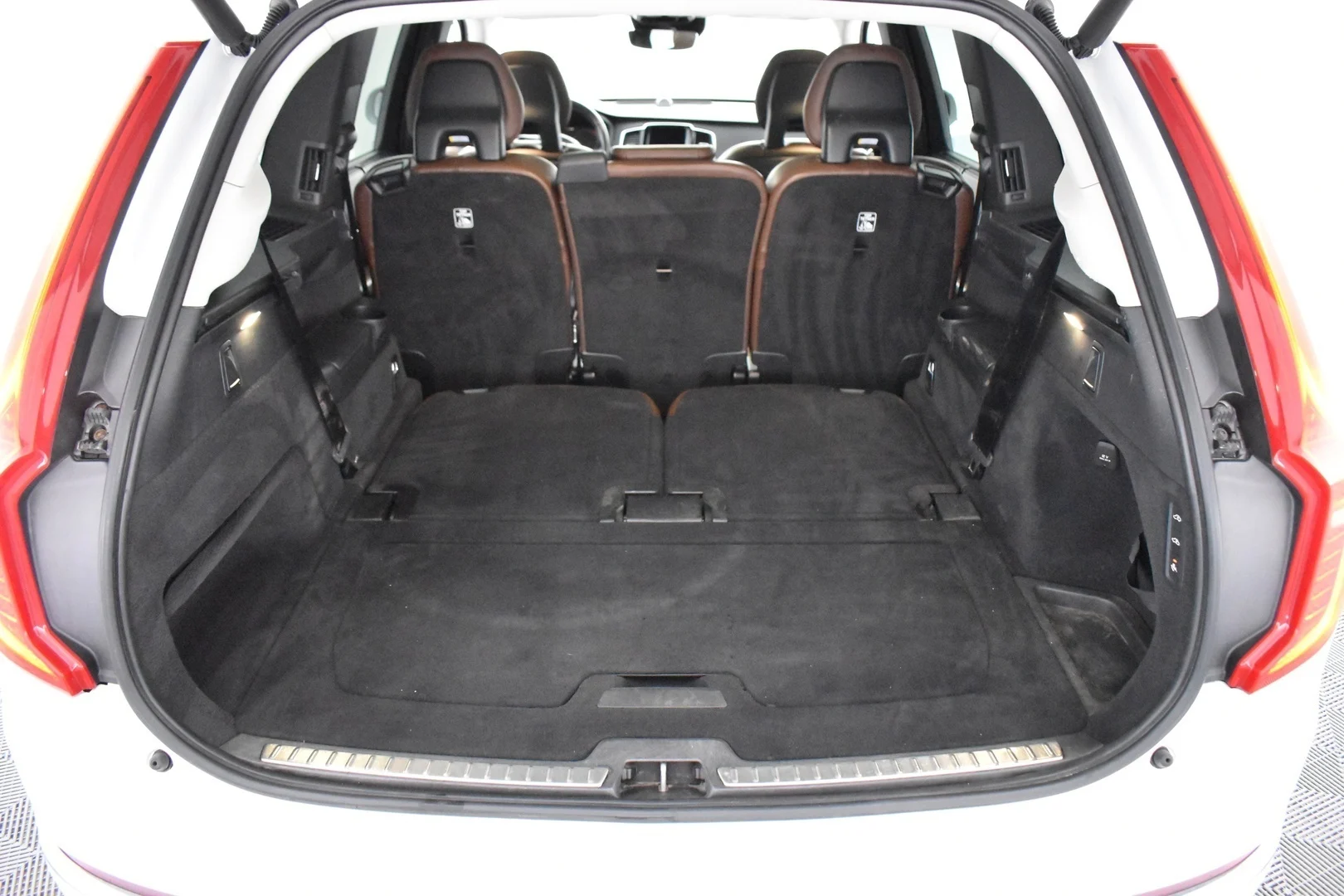 Car Image - 4p6B2A7GLrRgaIVMgB7Muz