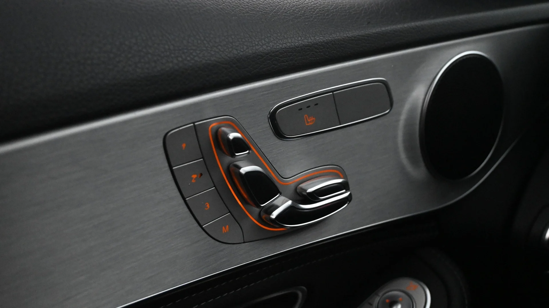 Car Image - r3QhBQEK4Hk5OzFj0t03u