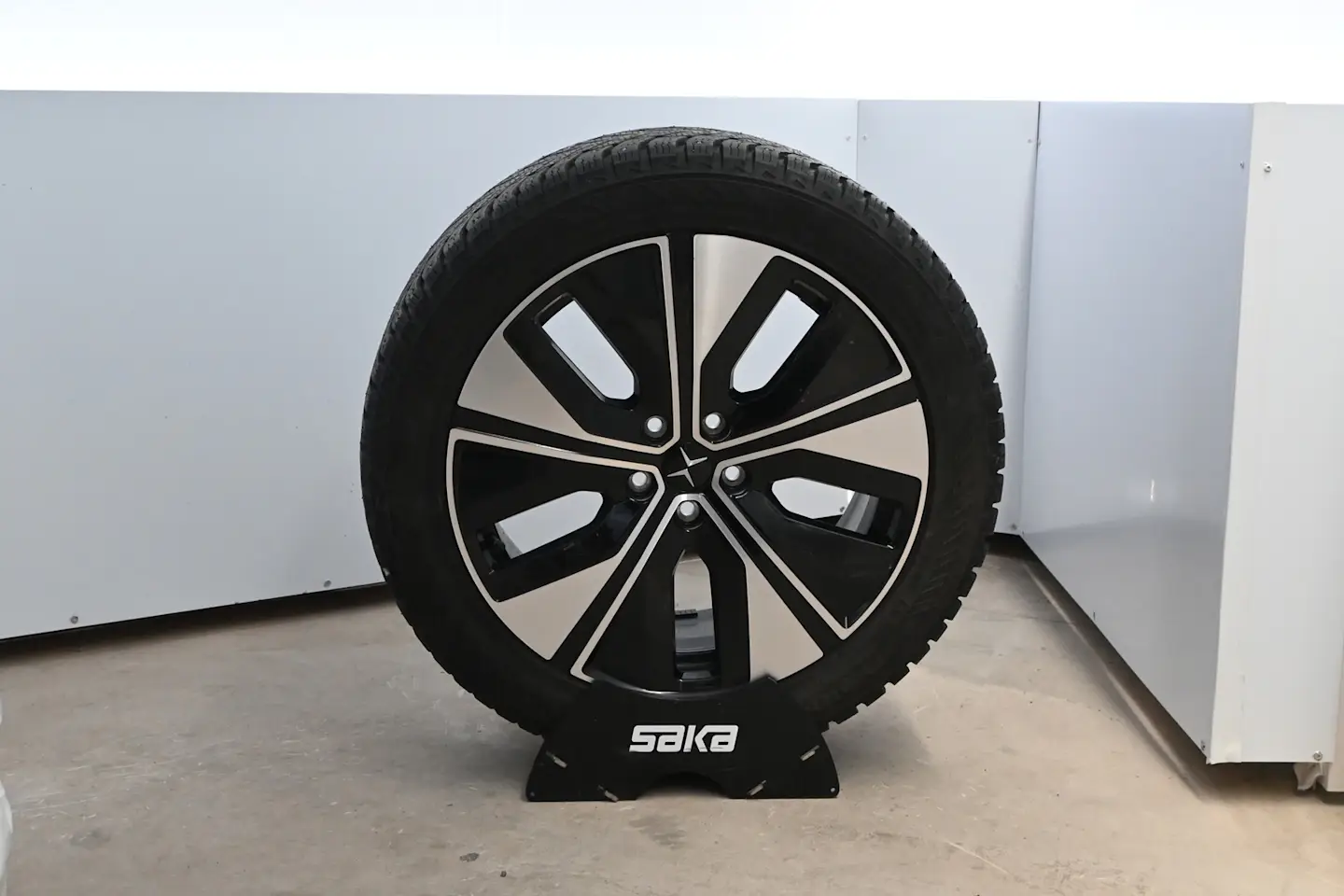 Car Image - 1k4b8lMAqxXCgVq9MVBaWq