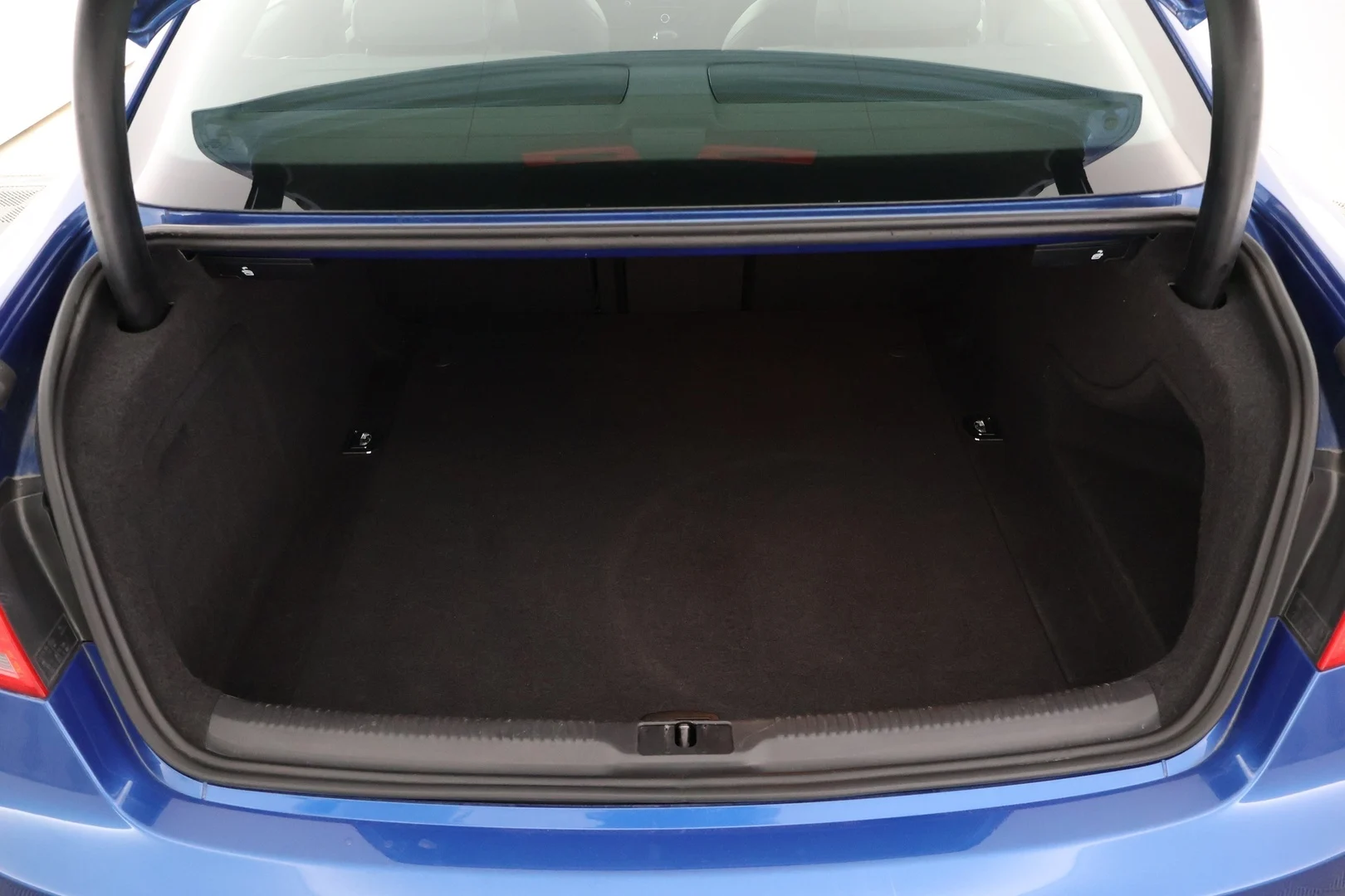 Car Image - 18U7dw0Zklr9Ii11dcpHWF