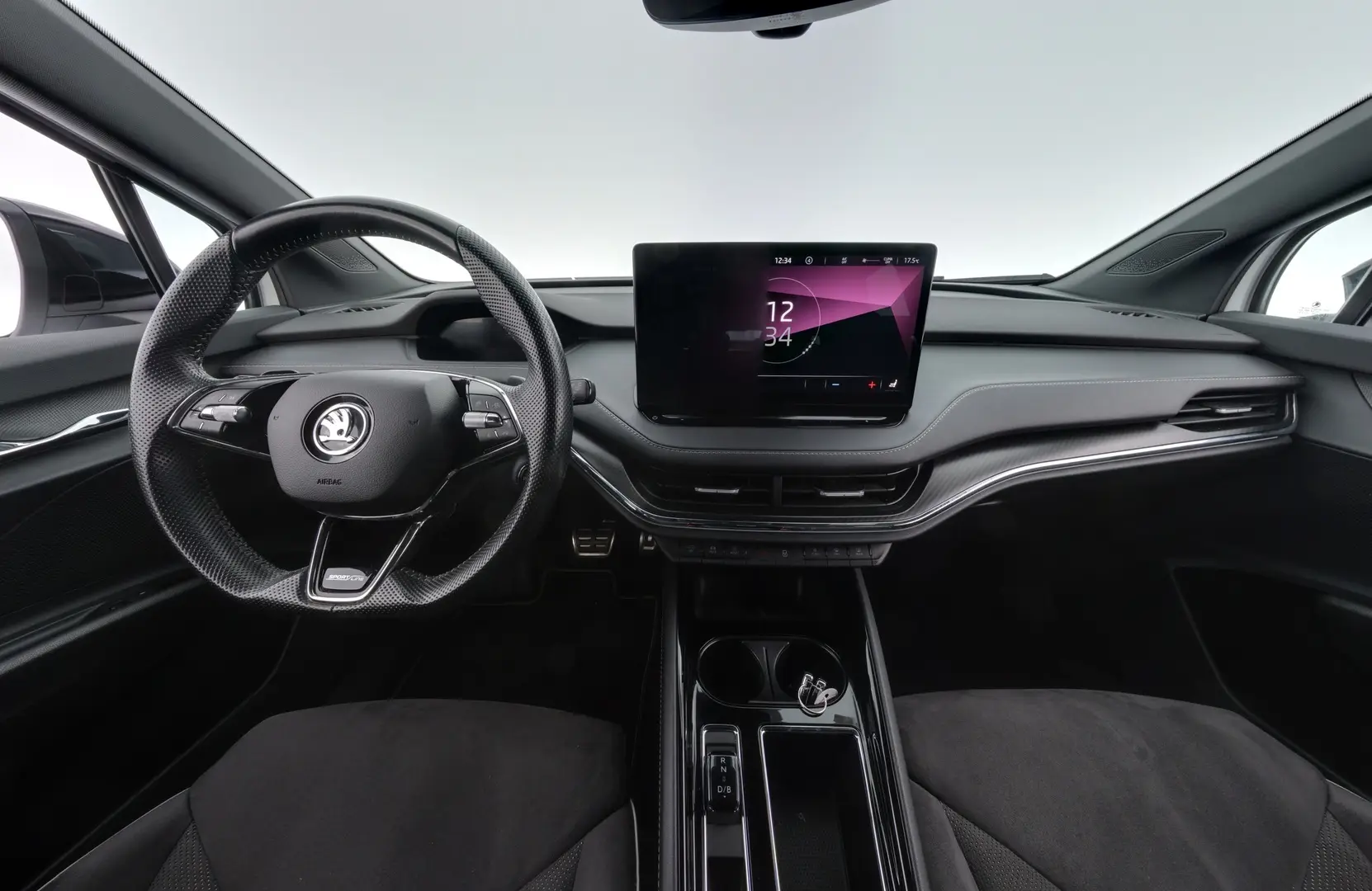 Car Image - 77dD966t9XDbqhCsuBOyLz