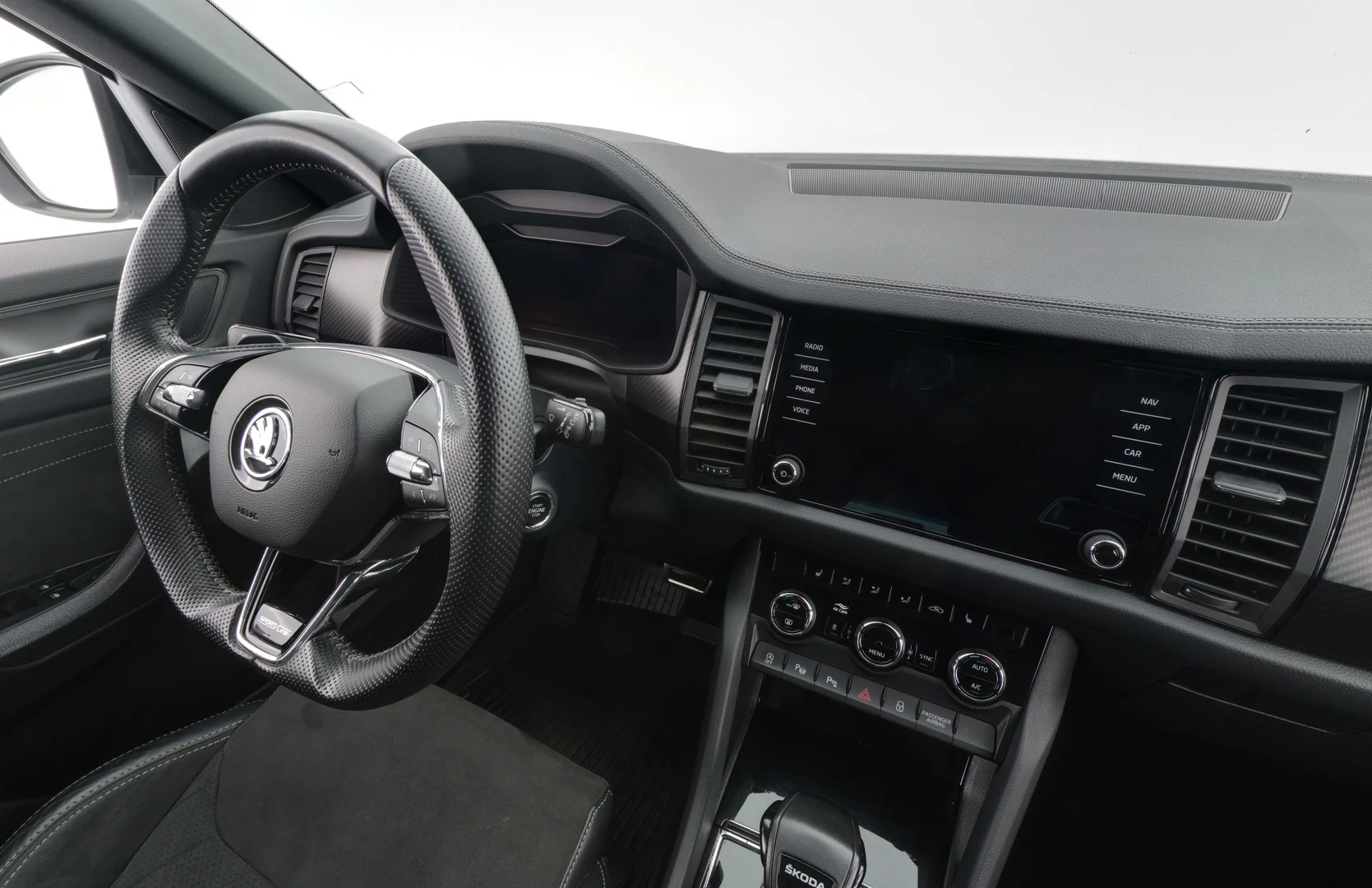 Car Image - 5Q7TPXnHgjJXTB5Whzotox