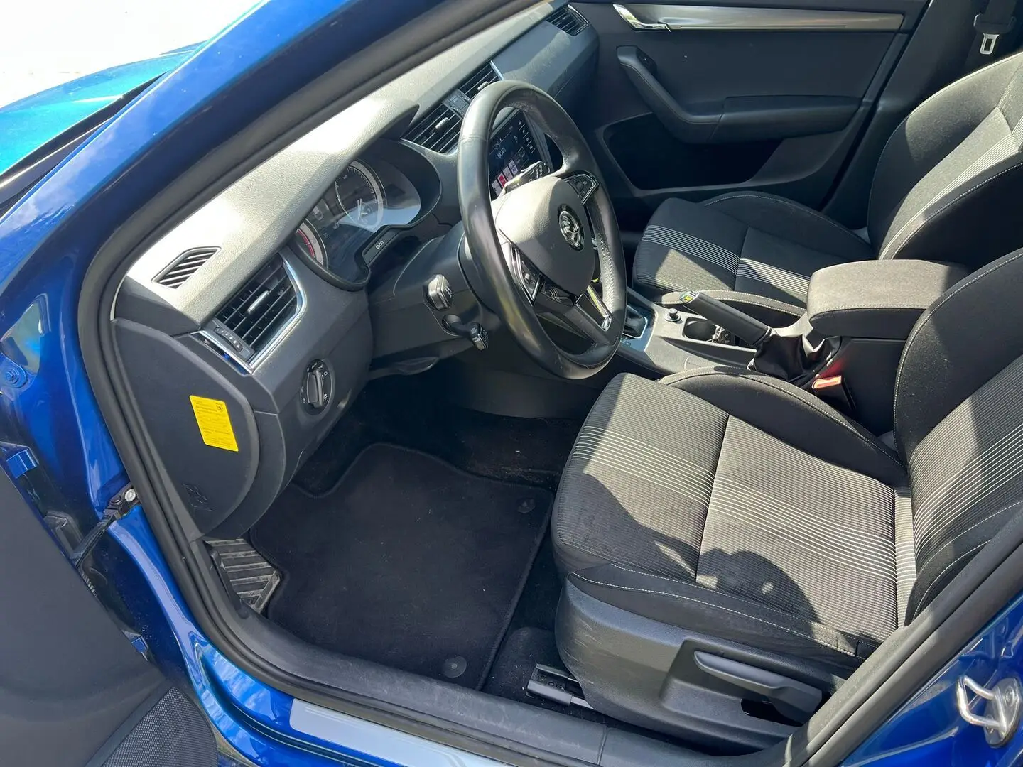Car Image - 4mLyu0yvehcqAmYbHnus9x