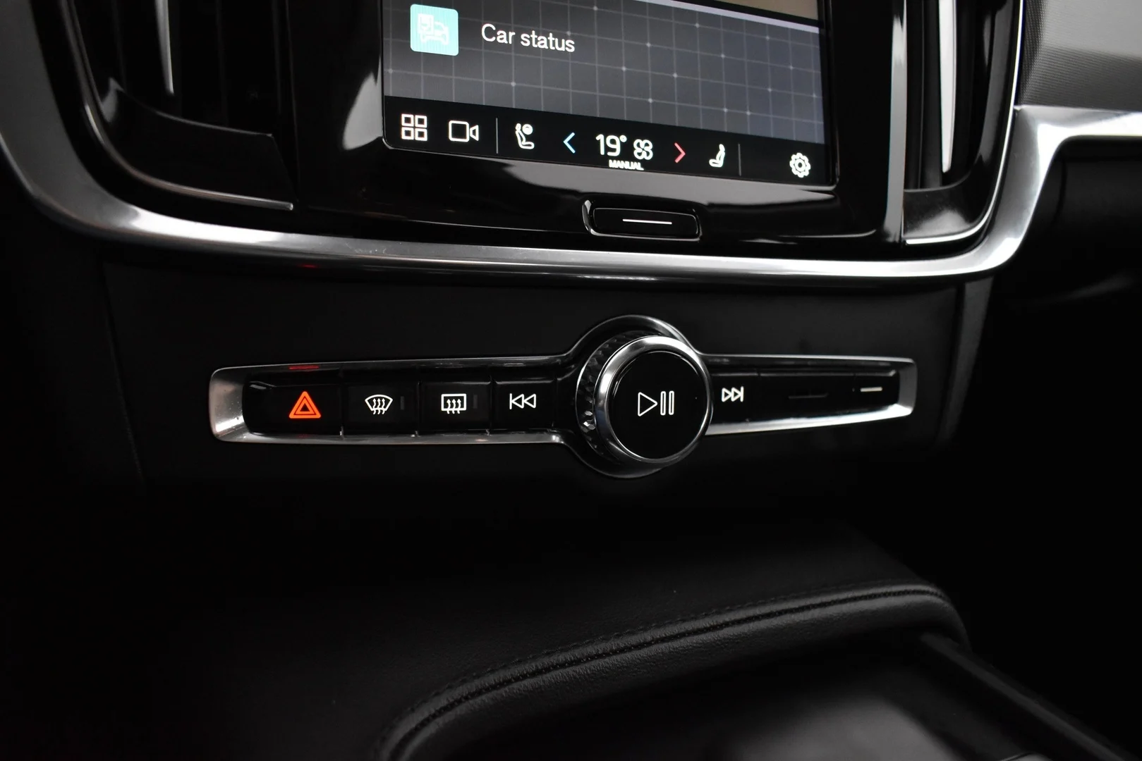 Car Image - 6u7YW7F7AKDccFvGToh7SG