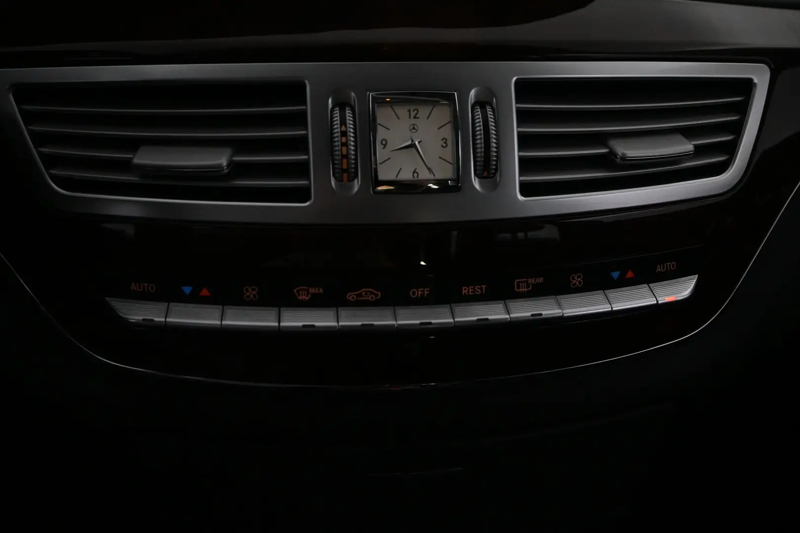 Car Image - 6I3wf5kPLuSaazfxho3CTl