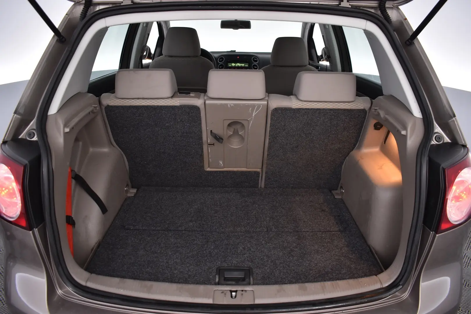 Car Image - 1lLICZA9rEl0kvtzTZv1hy
