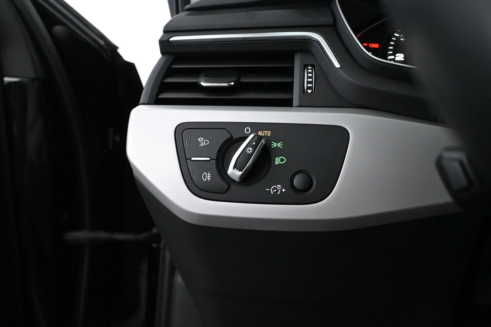 Car Image - 39q3ypuGnLL4P4s0bOcEPP