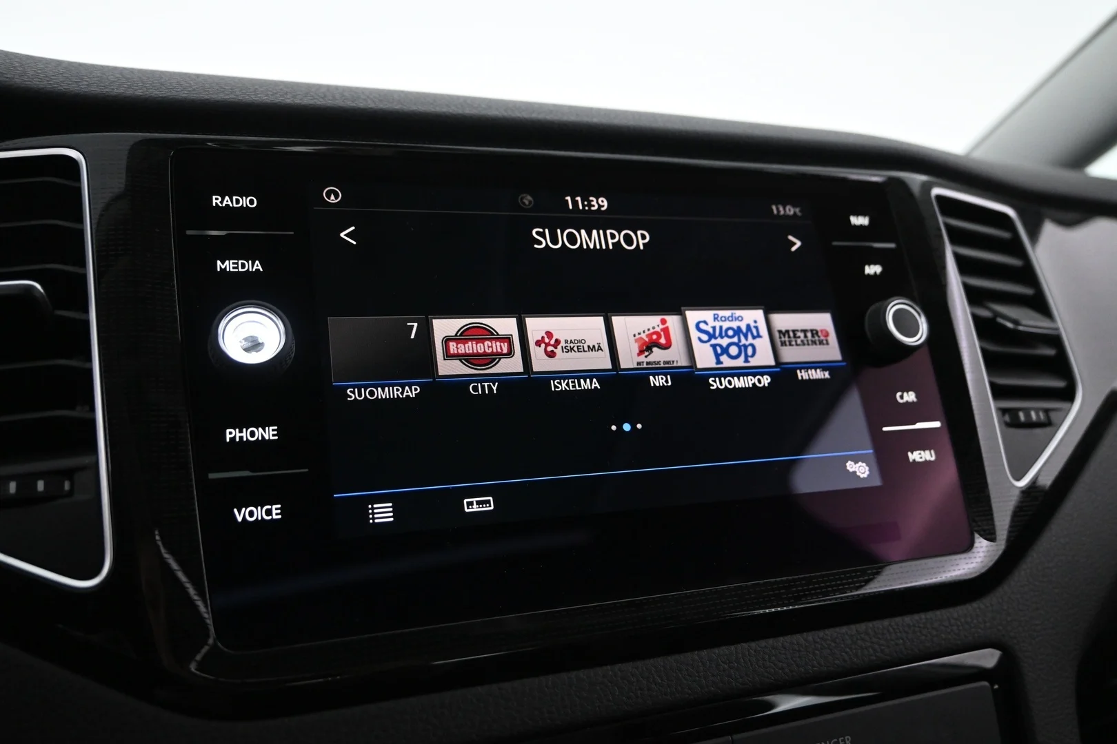 Car Image - 1AYyg5kIrKfl1UJXG73R1u