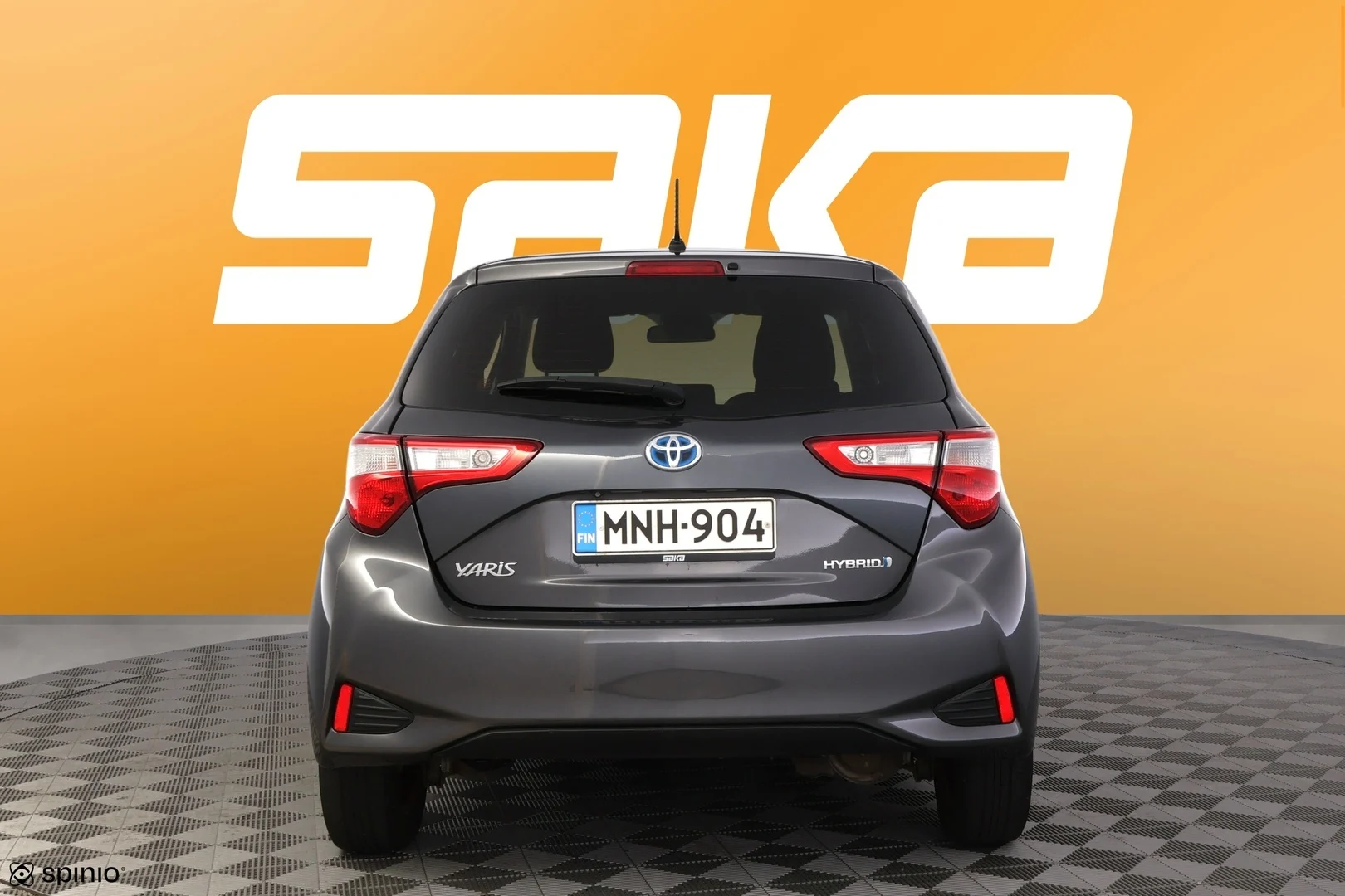 Car Image - 7L0ZTplaULk52AMW7rym7y