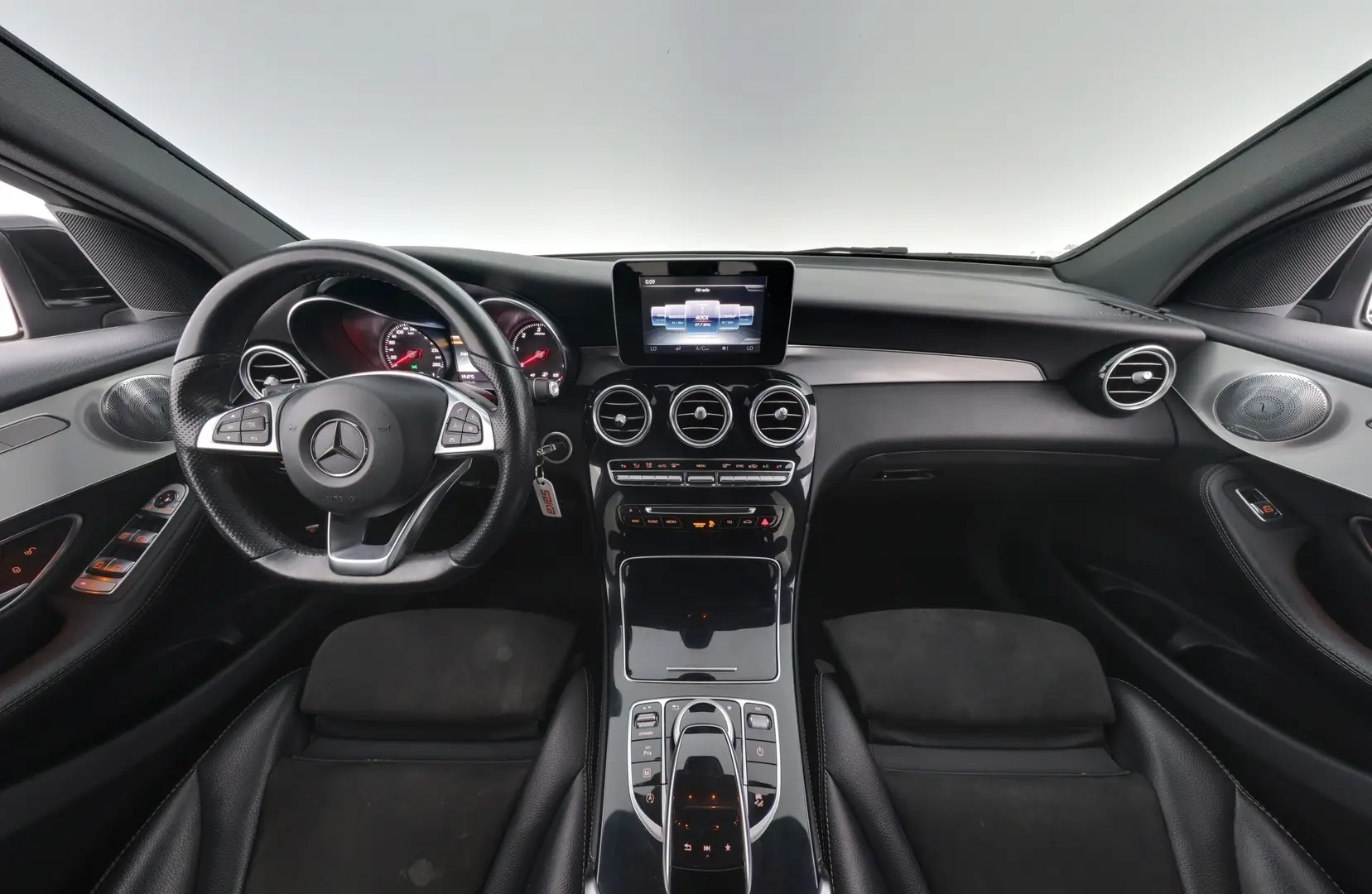 Car Image - RLCnEQRn3Cz2TgY39MSnq