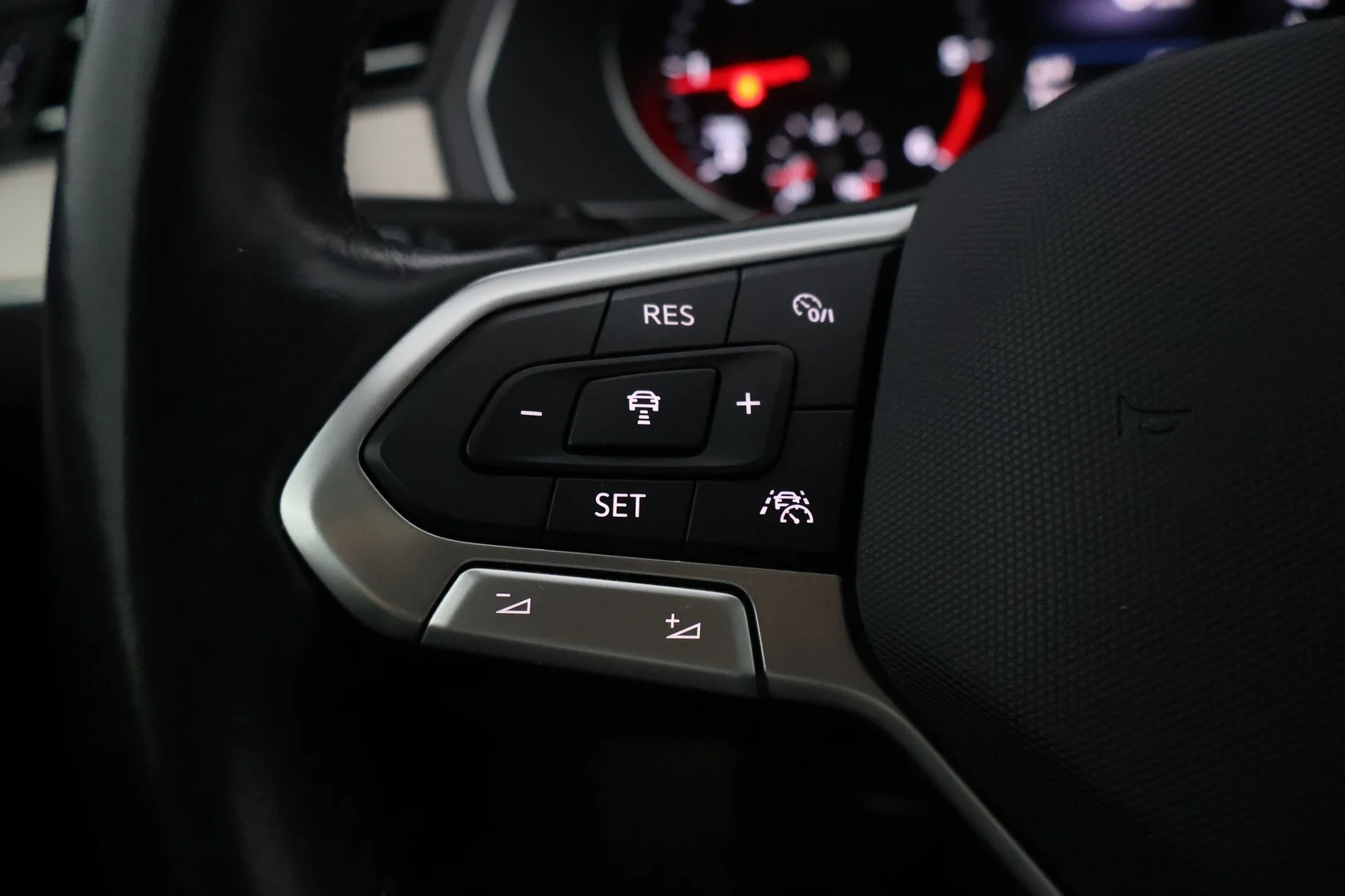Car Image - 1NMUWUPGxJSmEkzaNAmIW8
