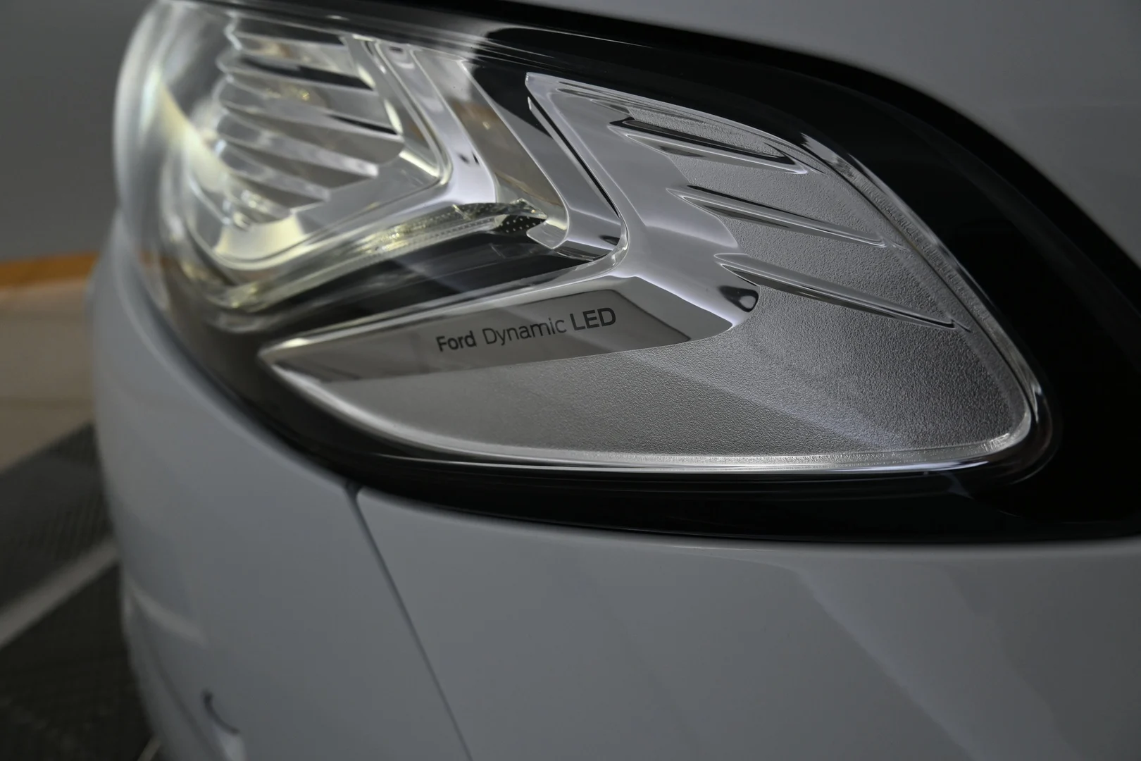 Car Image - 4fc0iPbRyAx8ZfQMAq1U3i