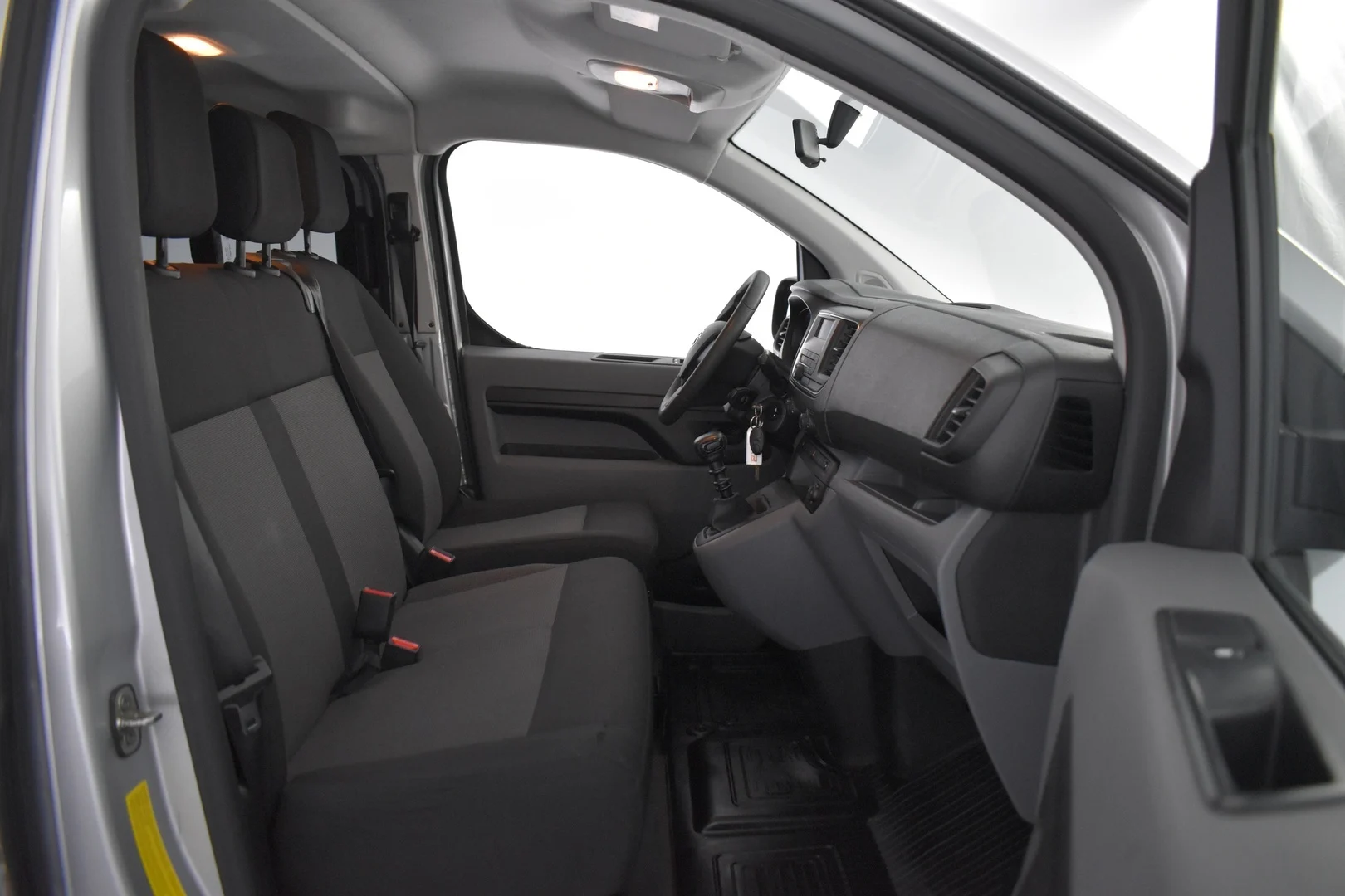 Car Image - 4lVbGWbVcPEmdWmzUuzKh4