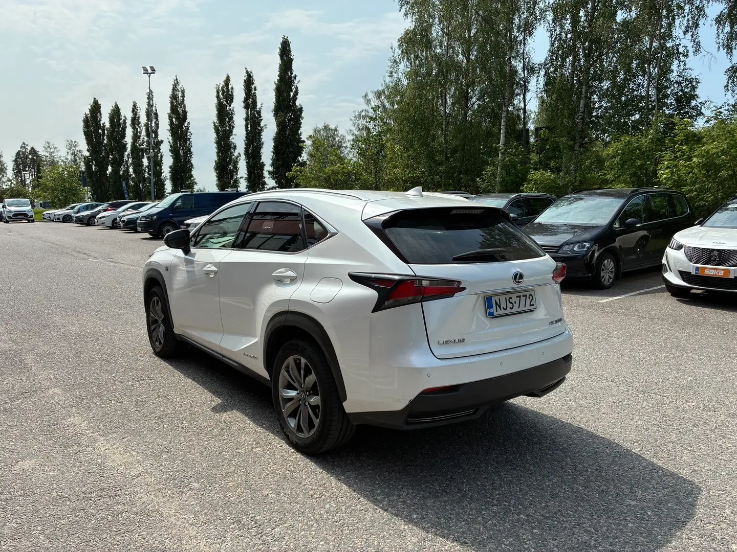 Car Image - 4LVoOO7z6TrHghOxTkTPs