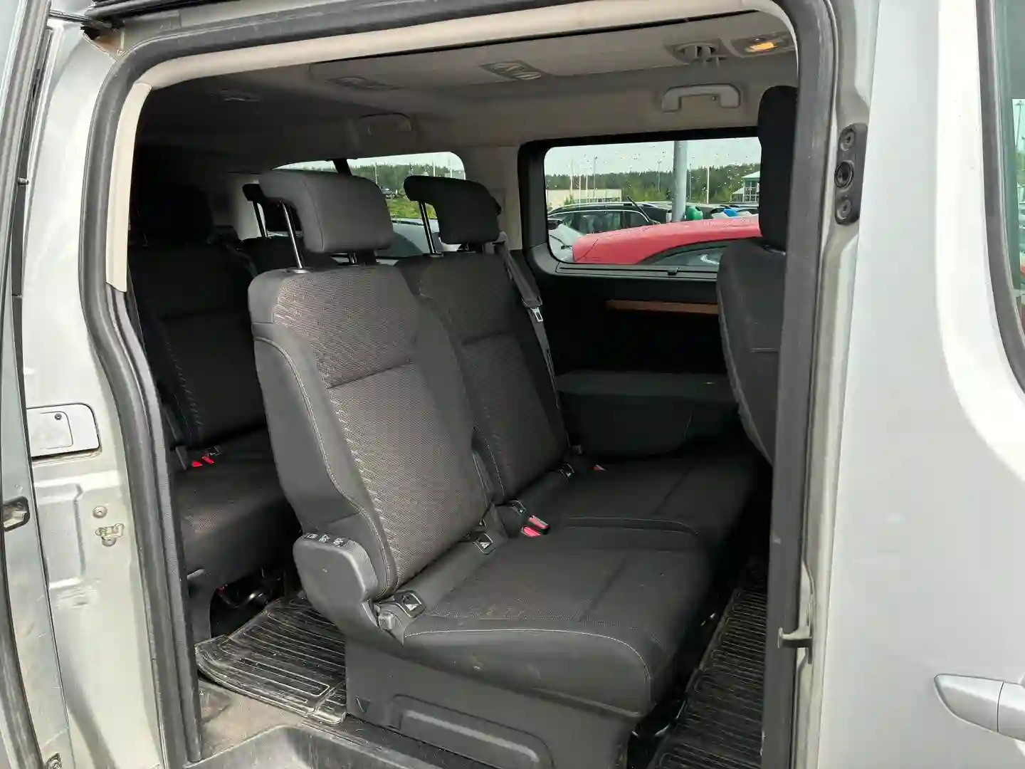 Car Image - 21uC8C11efLx47yy3pnDQ5