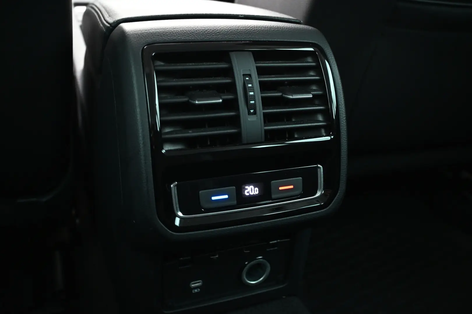 Car Image - 4T7BvXP2gevO8WCMdmBtjk