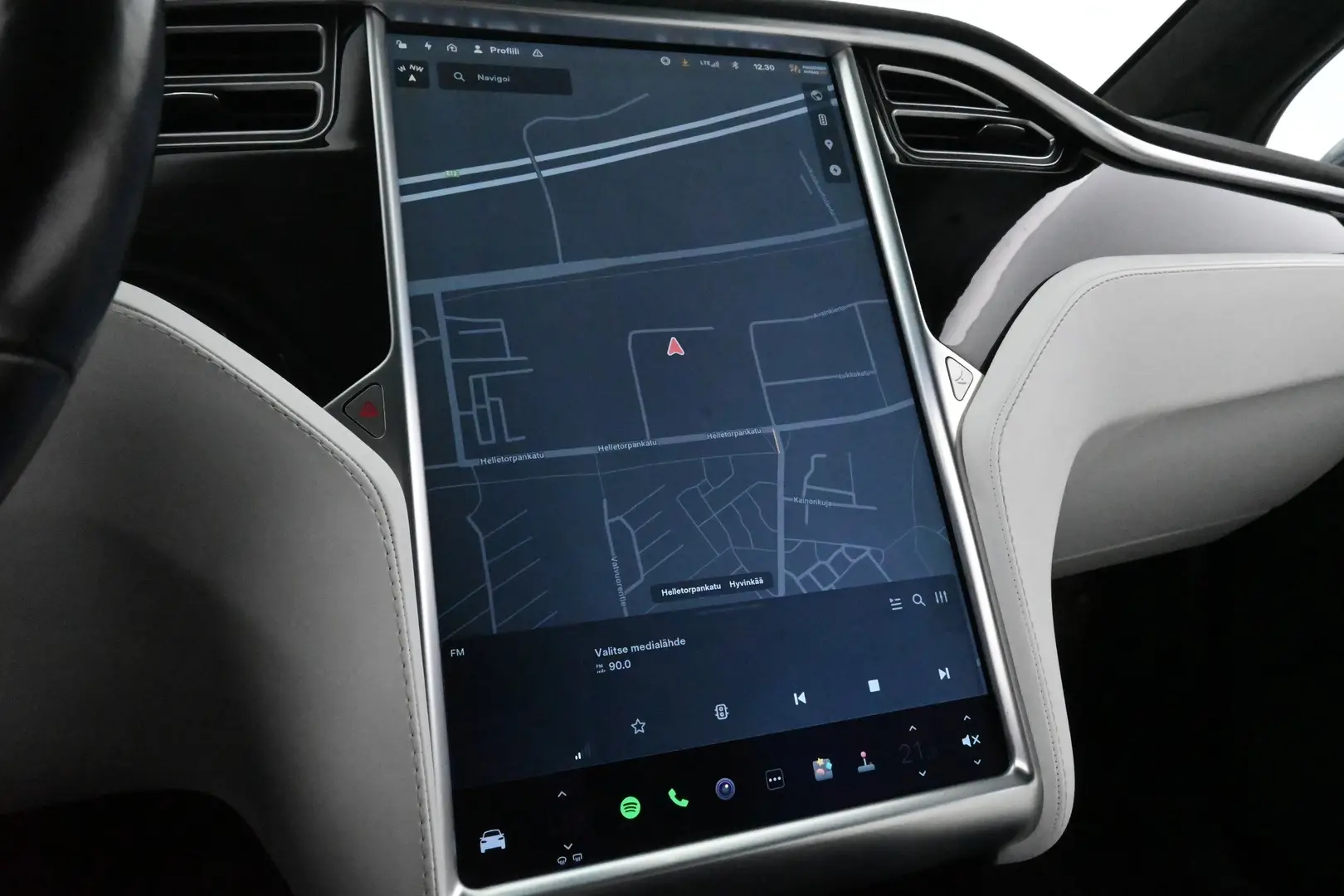 Car Image - 3x3D9vGbX5HxsffwqSjKk1