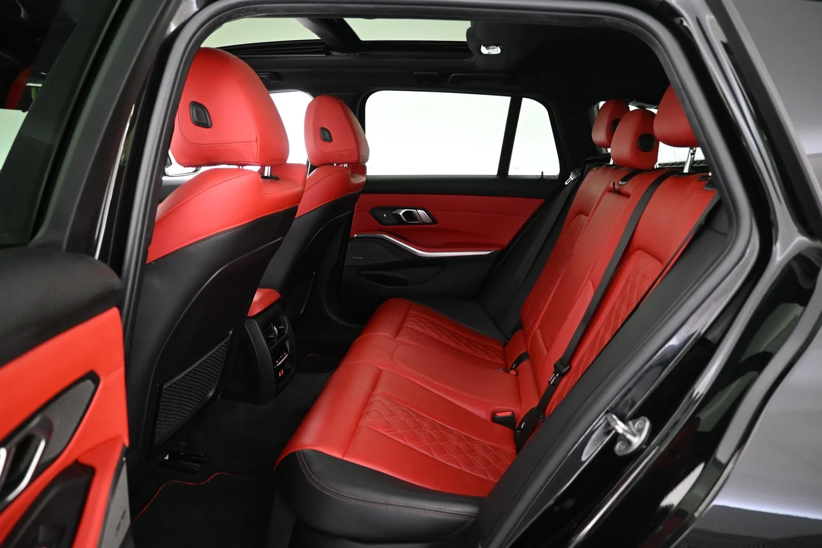 Car Image - 3iSsaX7ZWrZMV30dW9I0Gr