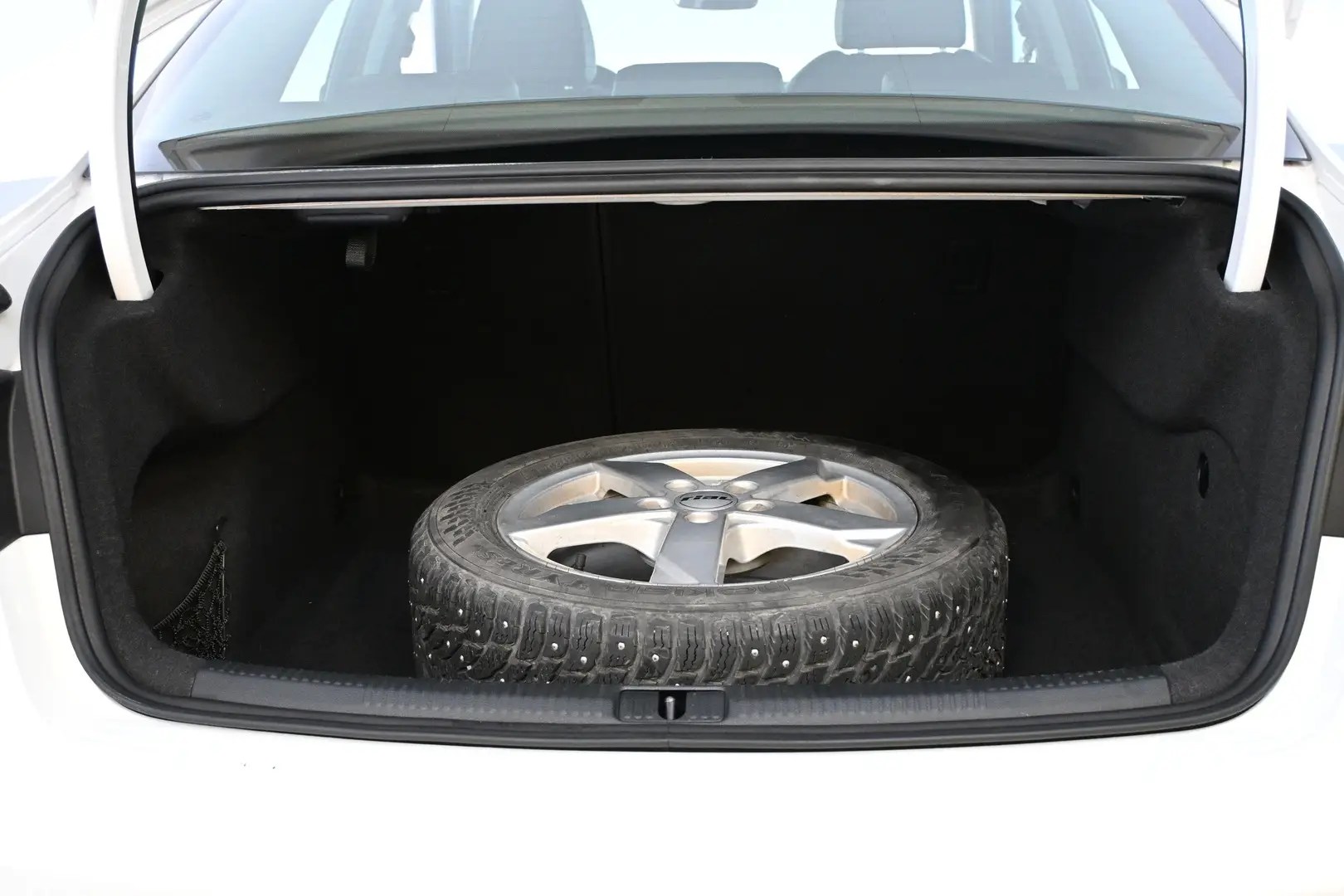 Car Image - CzAAxZGpoZamwVCcgsS1K