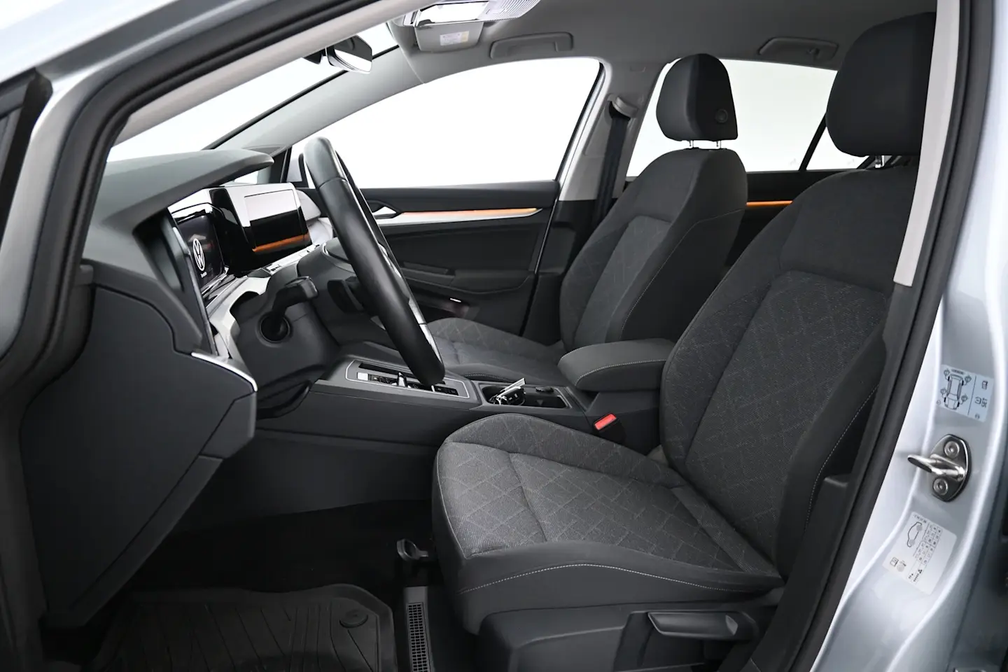 Car Image - 5pmd5VnyFREJ6jNsJHwIBt