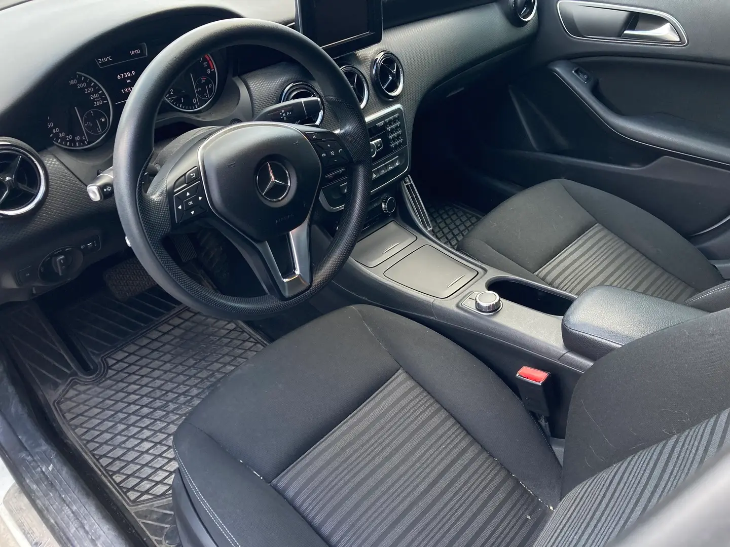 Car Image - 6sUW58ce6ZmVLdmC9N7XjK