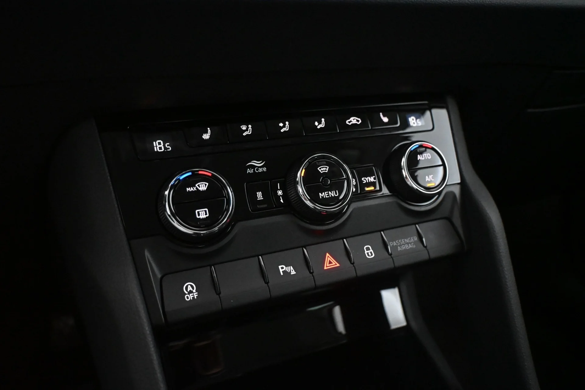 Car Image - 3SNz2tfVXaHkhIhcA1Z4Ey