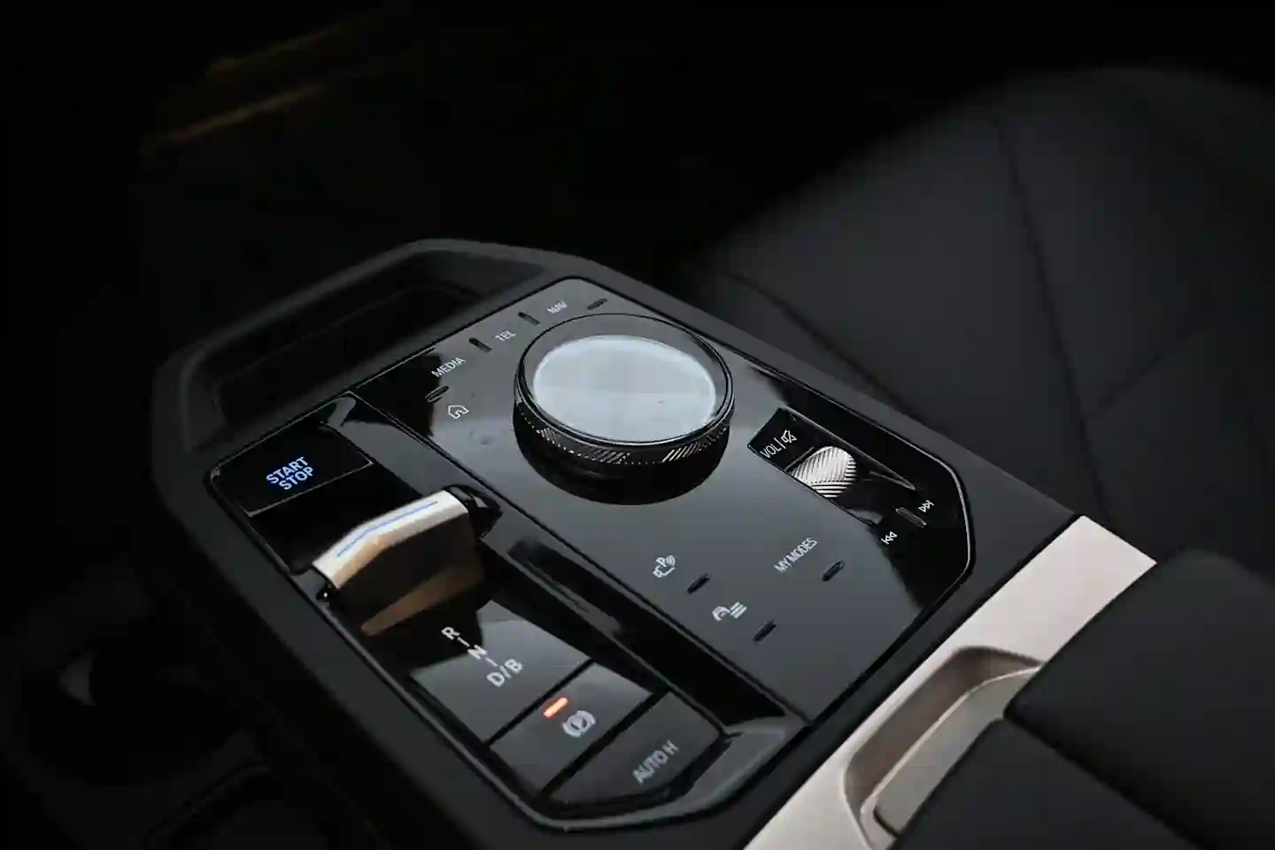 Car Image - N63FfwqNESULjJYM7nKS1
