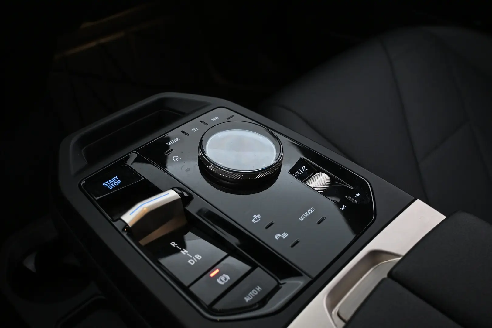 Car Image - N63FfwqNESULjJYM7nKS1