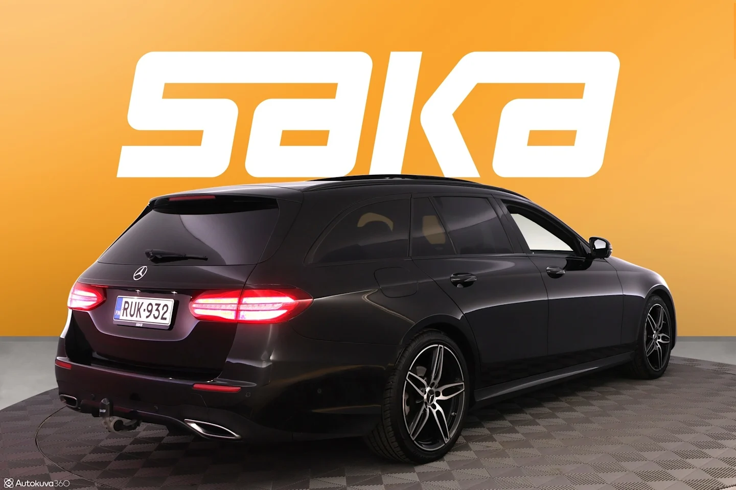Car Image - 2F7RcurpM45RCFkMB1XRli