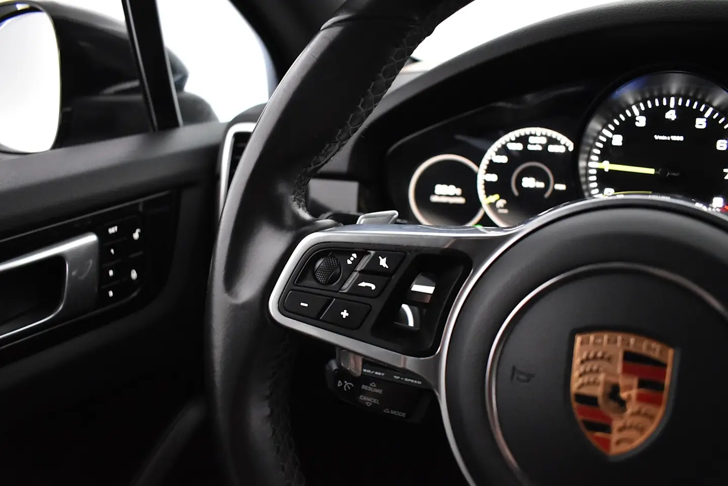 Car Image - OFViQaBzb7KNjGehXVQHg