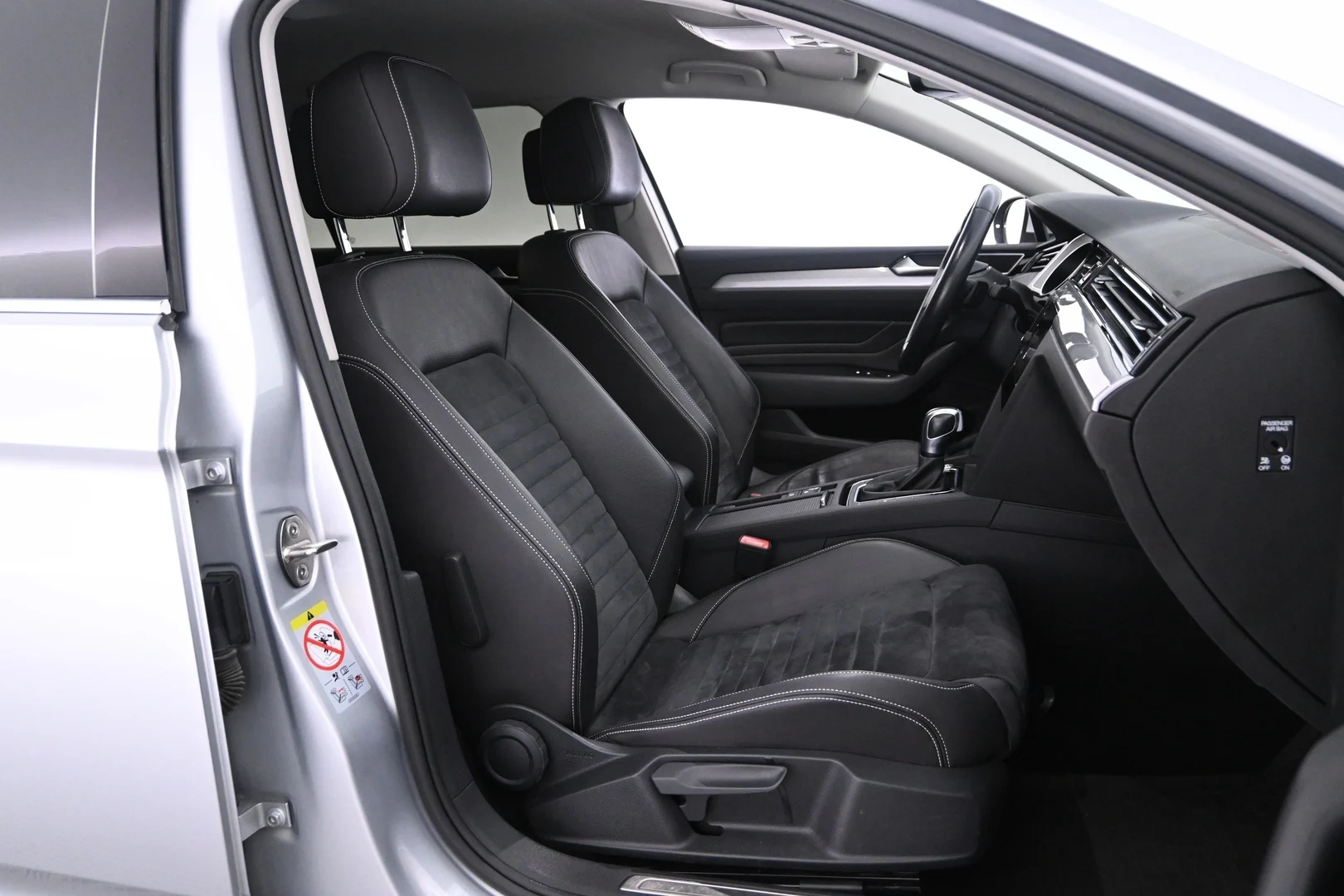 Car Image - 6I9wHIyKtGSjYSJojbTJh3