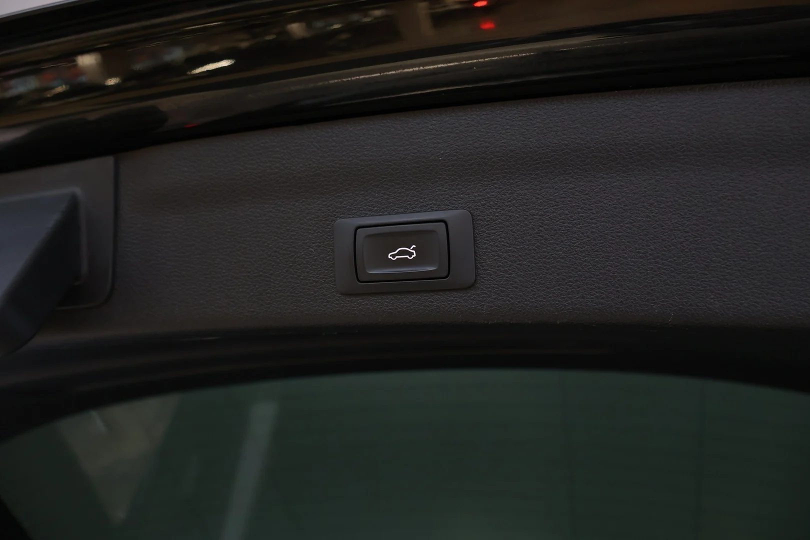 Car Image - 4uBn41JUZuhwcipXenCCeL