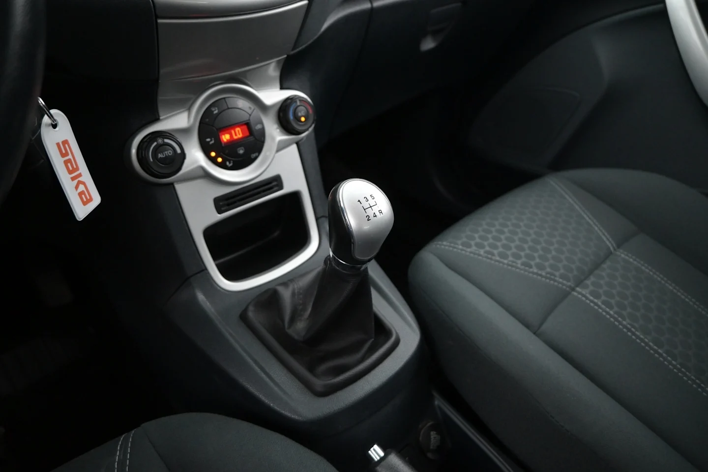 Car Image - 2dXOcY0tPDx7JM2zI5IndW