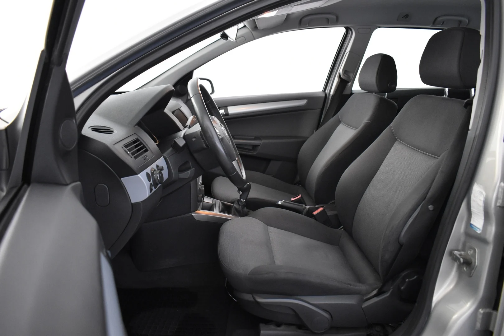 Car Image - 2r2wgVwX2FohgGupuFQHdN