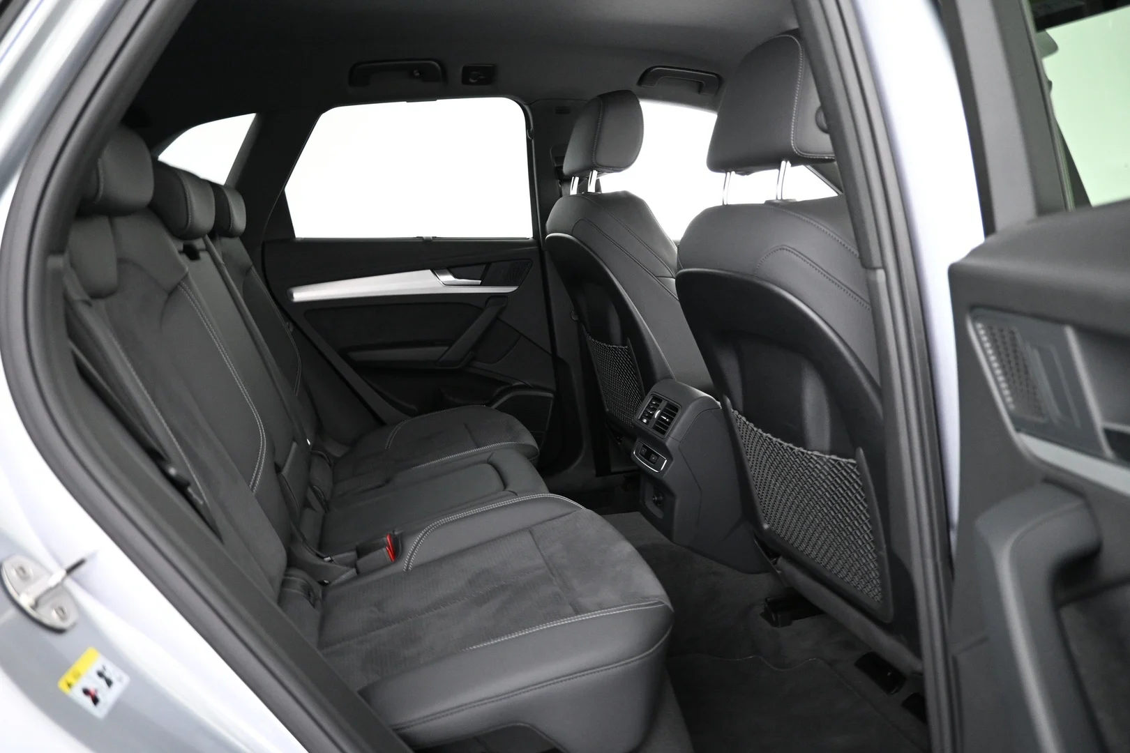 Car Image - UTy6WMBiQnPrLeidCslGO