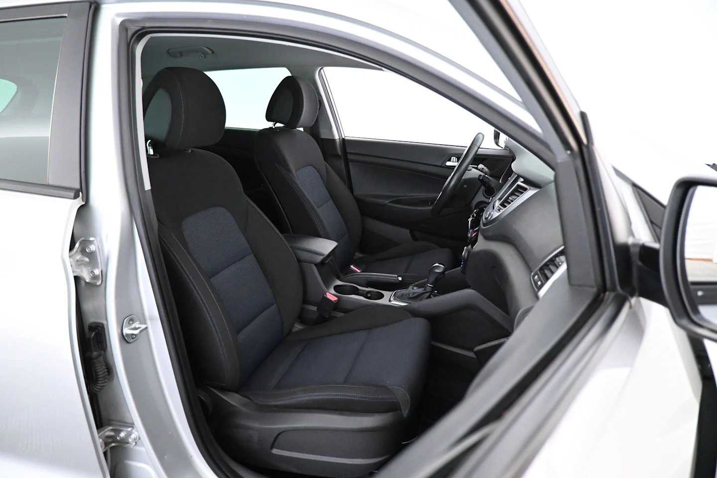 Car Image - nwXgCT8xKAvKT6cMGoOJl