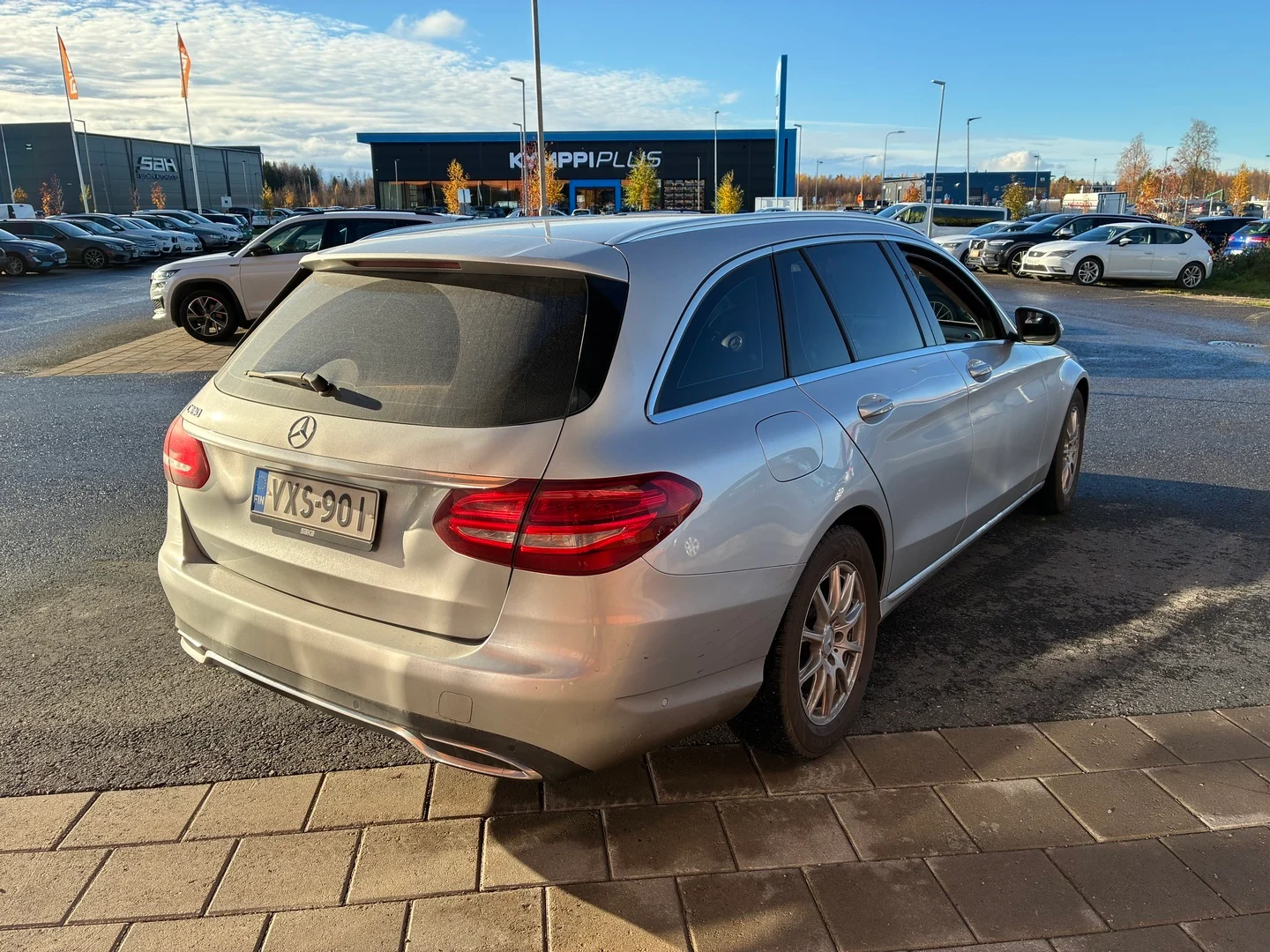 Car Image - 26TTFTRNpMEvhm6r79tIS5