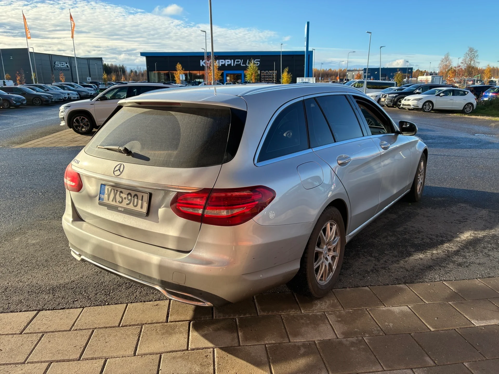 Car Image - 26TTFTRNpMEvhm6r79tIS5