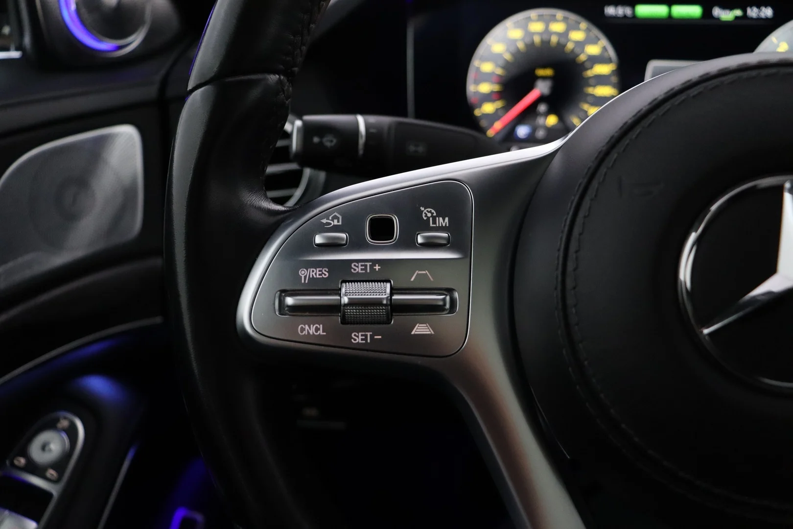 Car Image - 5ZtSy8WMqW77ZmZTo8I6K9