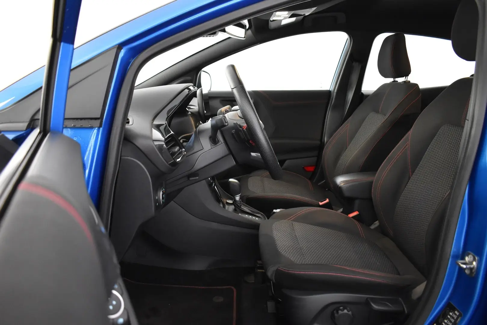 Car Image - ezs0Eua1xwmbHc881yPi6