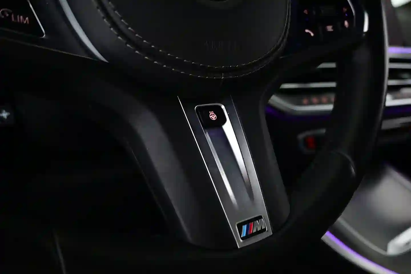 Car Image - HOMrbvUO5qV8kCXcWz31e