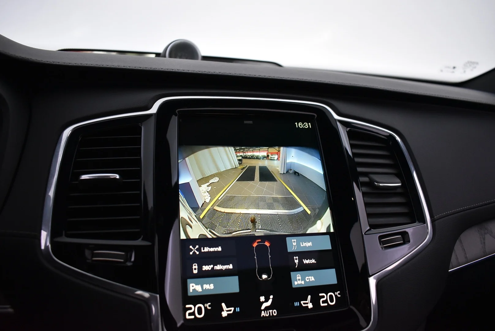 Car Image - 2Ky2hcMWNUhvbrDxqzSLZ6