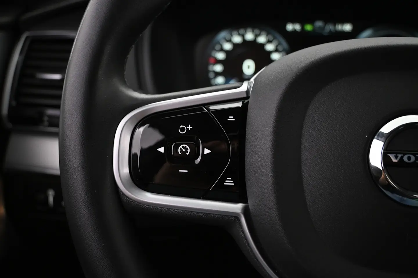 Car Image - 4etBPJxSIwD8JzeMNTFZLf