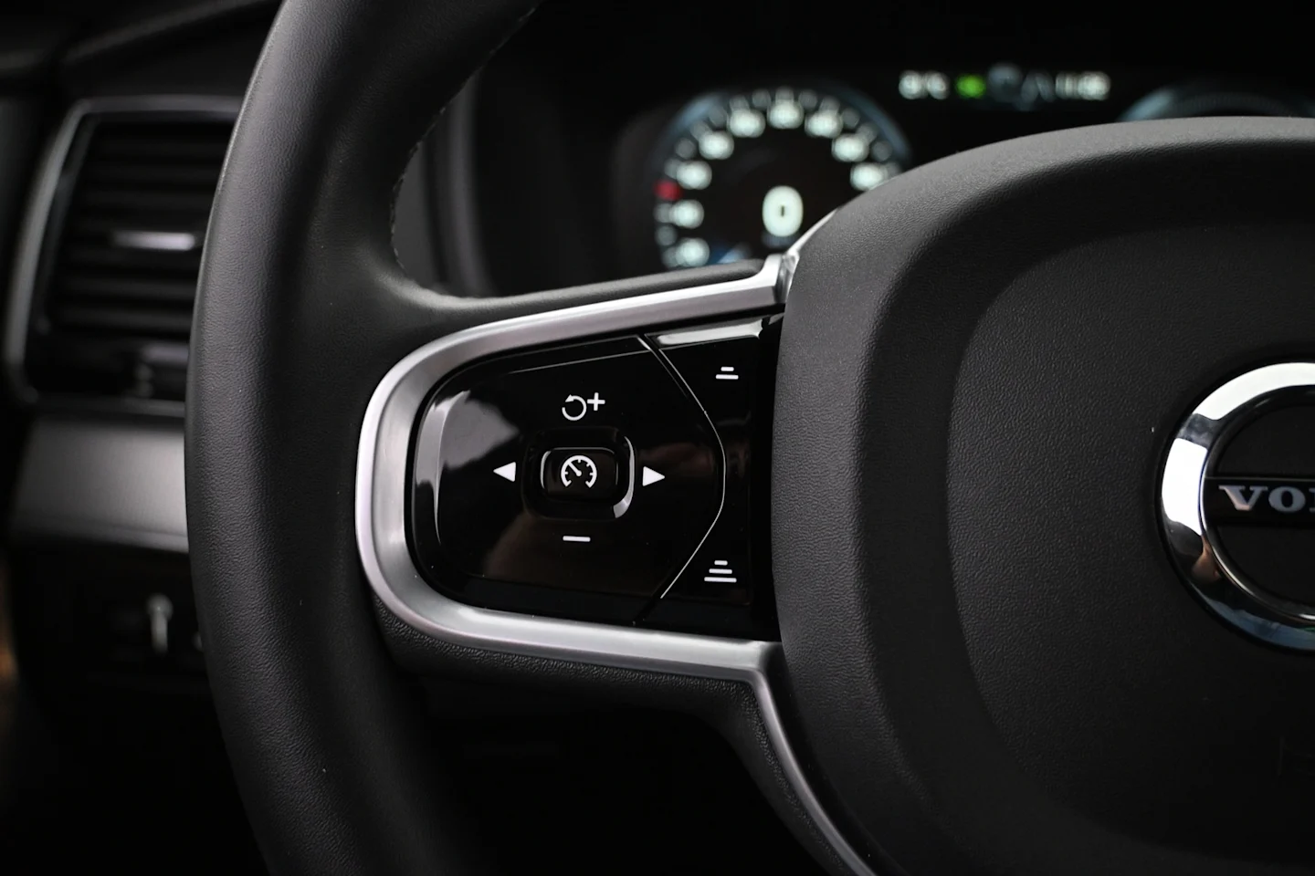 Car Image - 4etBPJxSIwD8JzeMNTFZLf