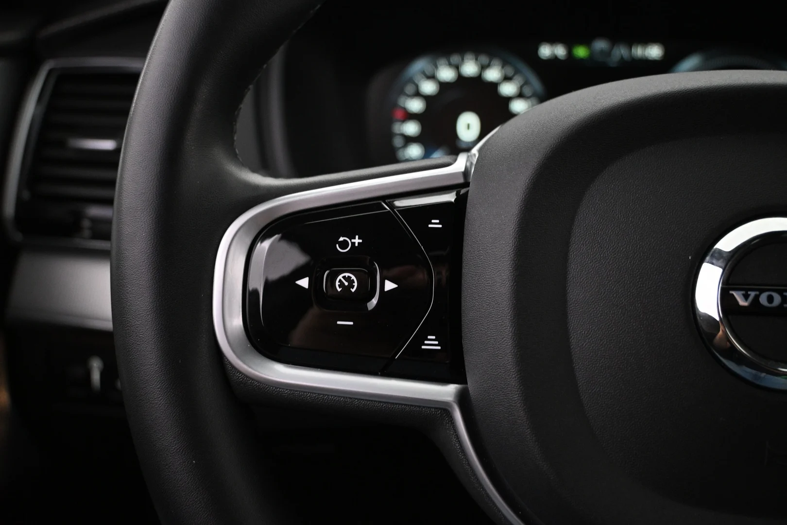 Car Image - 4etBPJxSIwD8JzeMNTFZLf