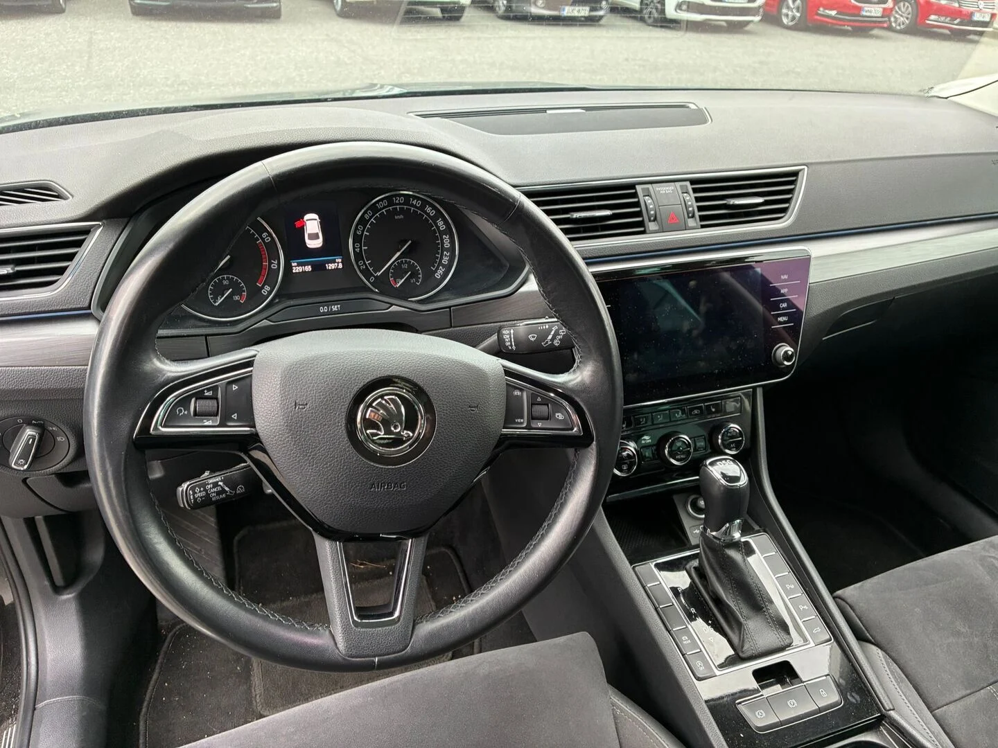 Car Image - 5WDY7csIN0l5btv77q1rXF