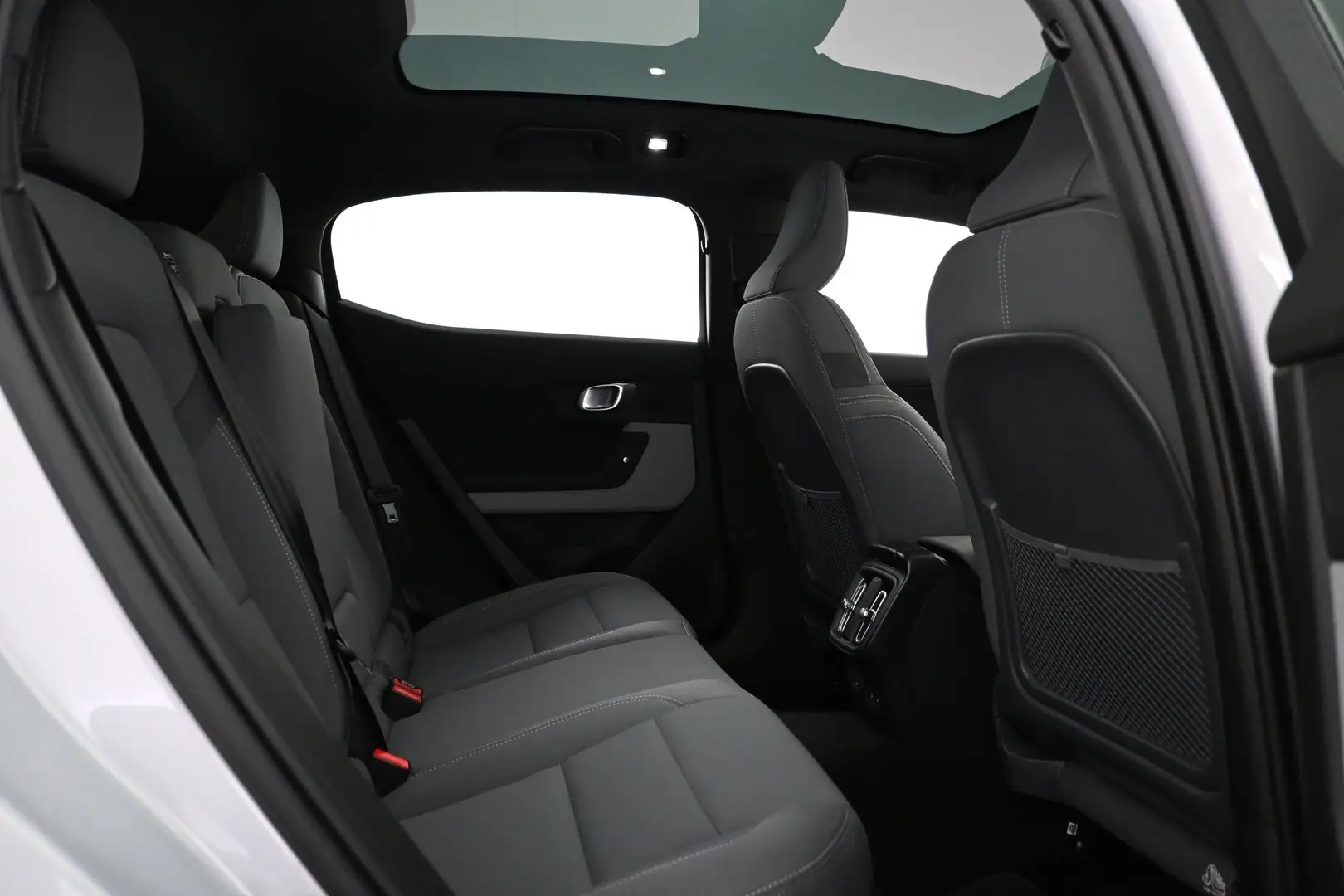 Car Image - 1F7BIIPDEyoNdLXF9jRNre