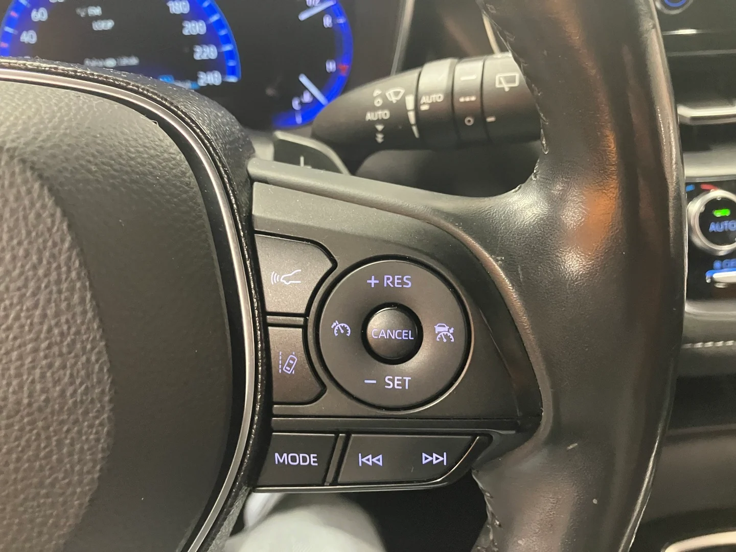 Car Image - 6XeTtSfy7uBDY4WXzLXUvf